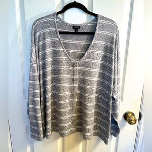 Torrid Grey and White Striped Sweater in Size 4